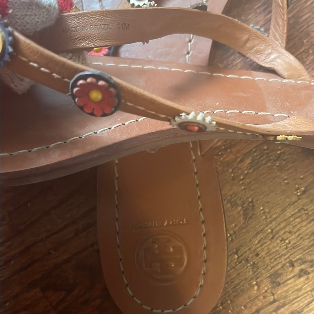 Tory Burch Brown Leather Sandals with Floral Accents - Picture 4 of 7
